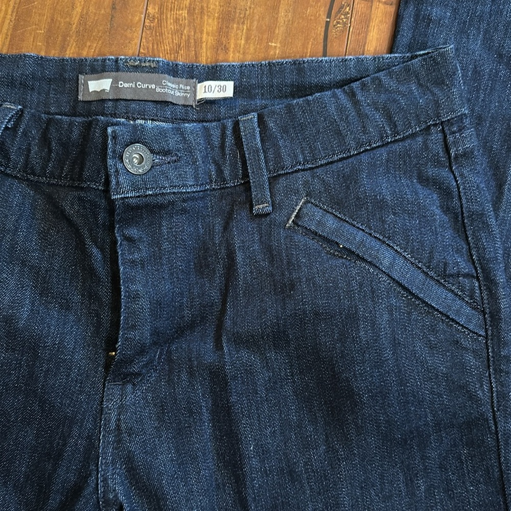 Levi Demi‎ Curve  dark blue wash Classic Rise Bootcut Skinny jeans 10/30 30x32
